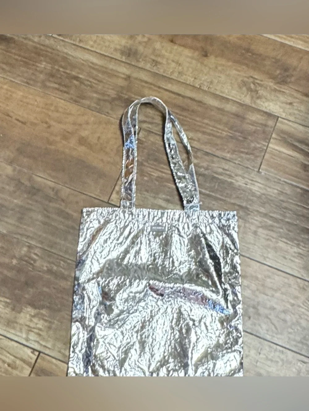 Like new! Tory Burch beauty tote bag purse metallic silver